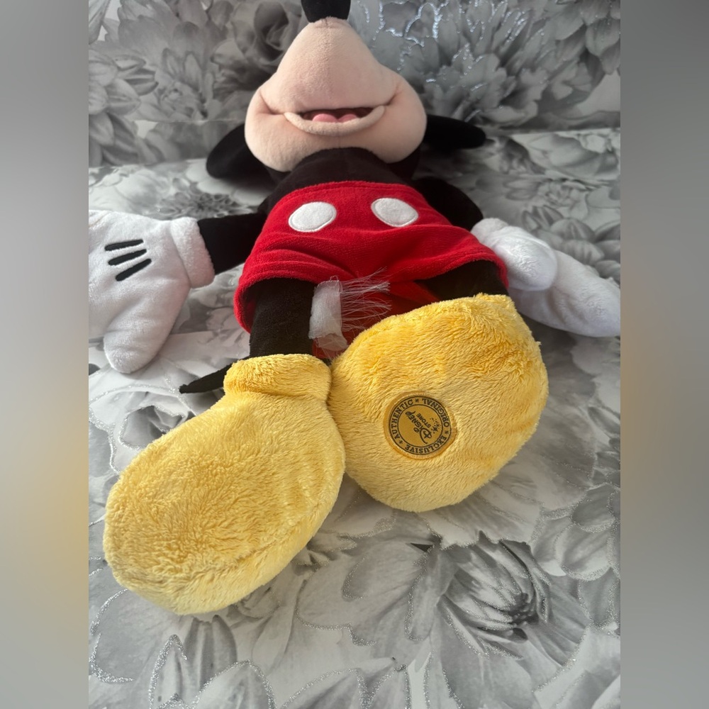 Disney Store Authentic Mickey Mouse - Picture 7 of 9